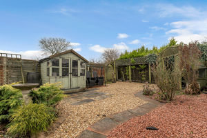 Photo 25- click for photo gallery